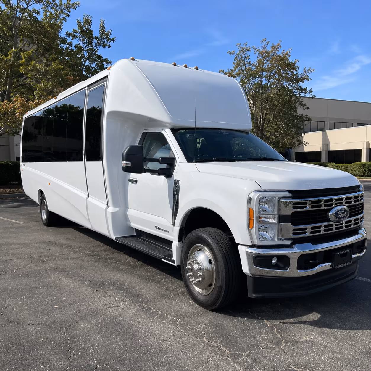bus rentals for corporate sporting events and morale outings in seattle