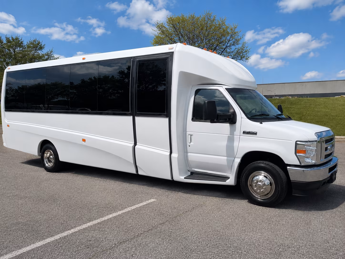 hotel to venue bus shuttles for corporate events and meetings