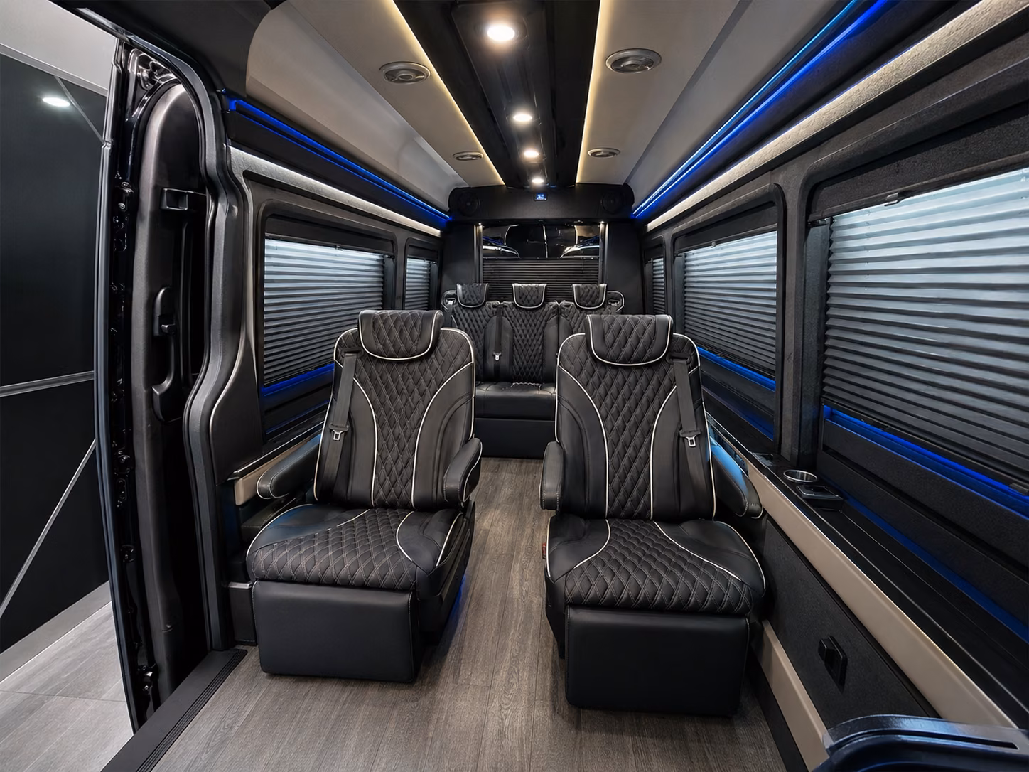 large group airport transfers for conferences and sports teams