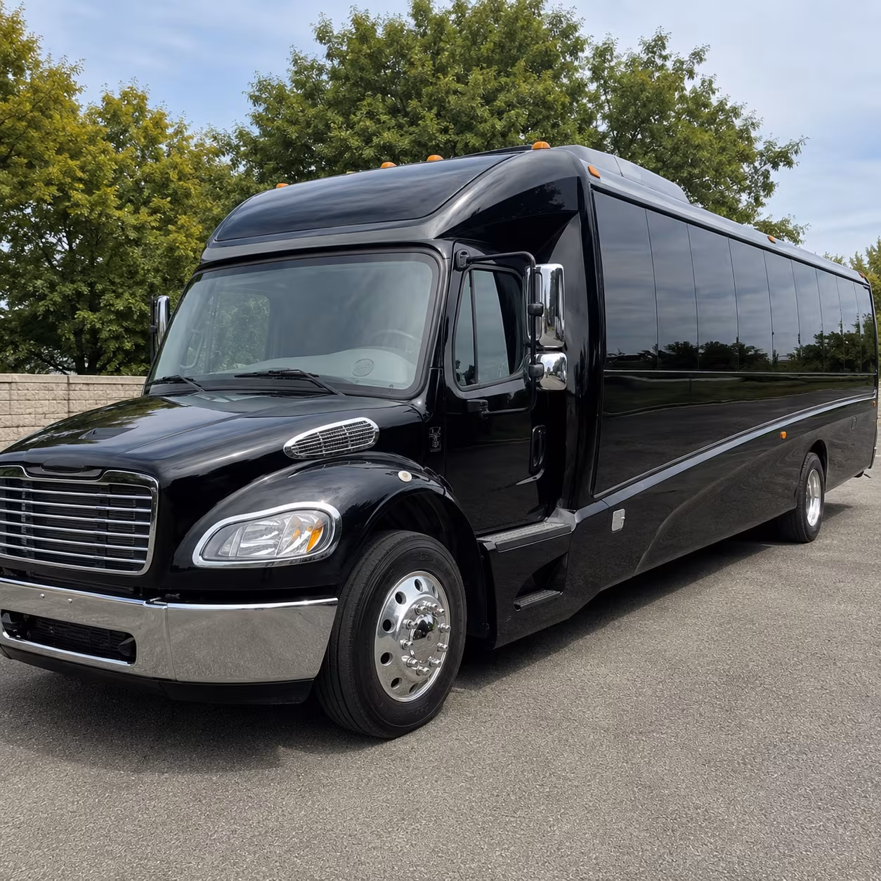 shoreline 20 passenger minibus