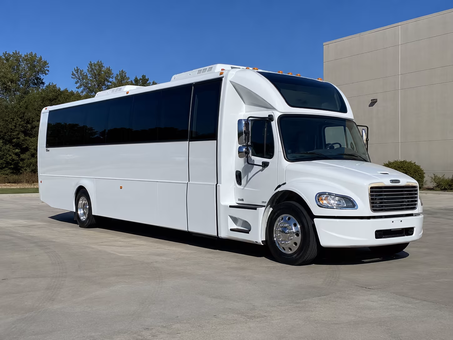 shoreline 28 passenger party bus