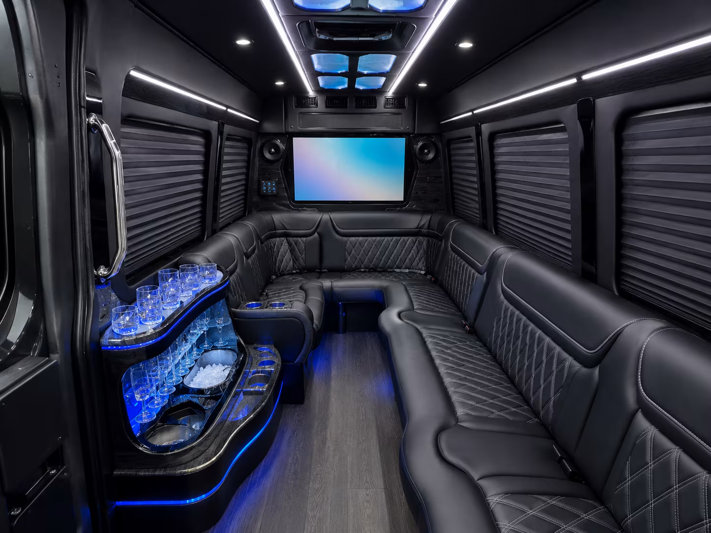 shuttle buses for corporate retreats and team outings in the pacific northwest